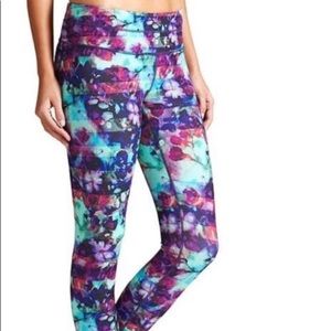 Athleta Floral Yoga Running Capri Size XS
